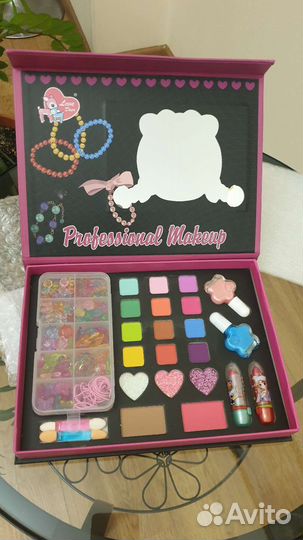 Новая. В упаковке. Детская декоративная косметика