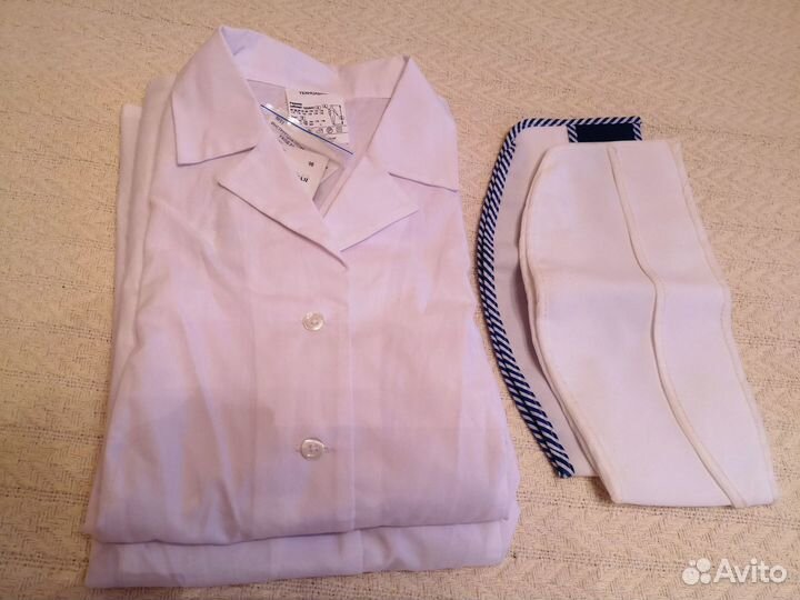 Женские форменные блузки 