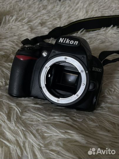 Зеркальный фотоаппарат Nikon D3100