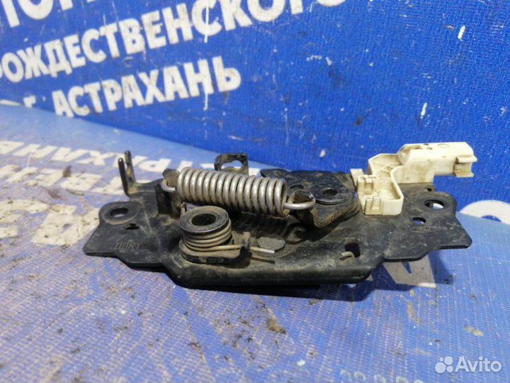 Замок капота Ford Focus 3 седан iqdb 2012
