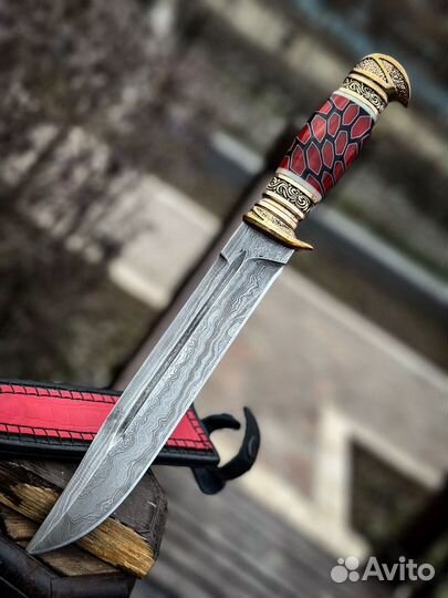 Нож из дамасской стали