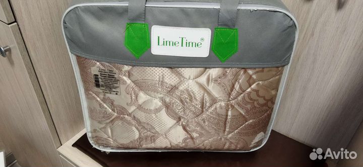 Покрывало на кровать новое