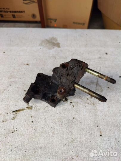 Кронштейн двигателя mitsubishi lancer 7