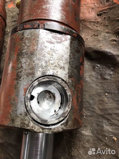 Продаю гидроцилиндр