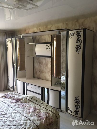 Стенка в гостиную