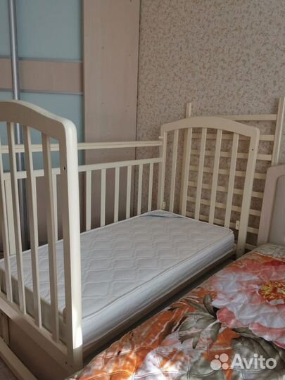 Продажа детской кроватки в комплекте с матрасом