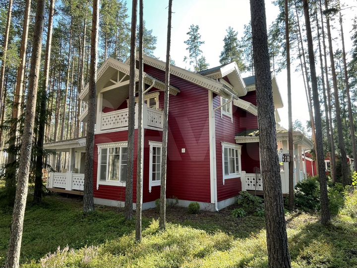 Дом 244,7 м² на участке 17,1 сот.