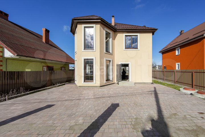 Коттедж 169,6 м² на участке 7,3 сот.