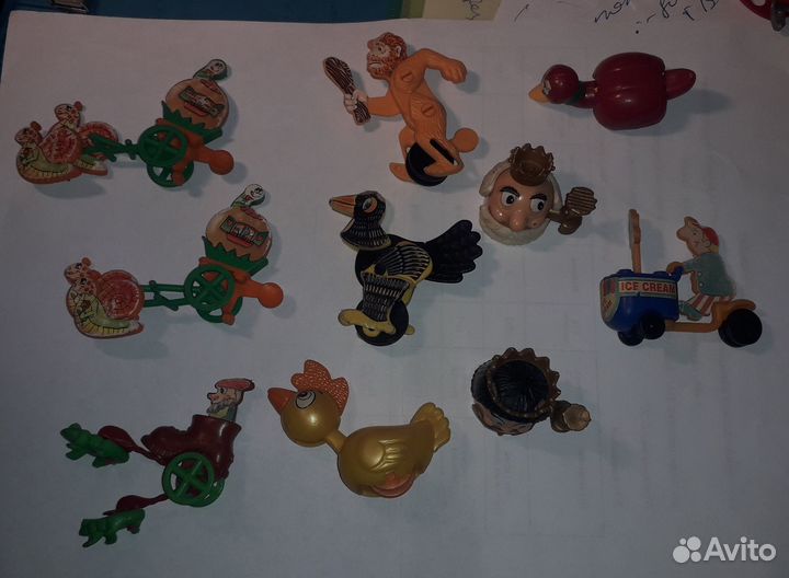 Лот игрушек из киндеров 90х (около 100шт)