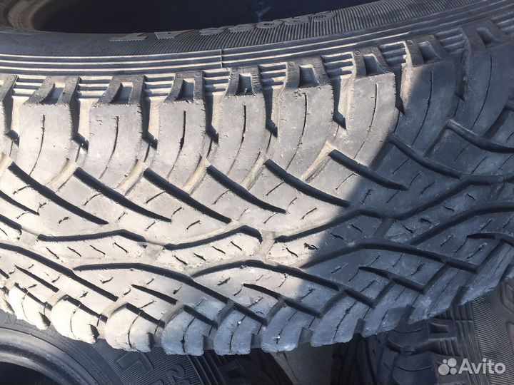 Continental ContiCrossContact AT 215/65 R16