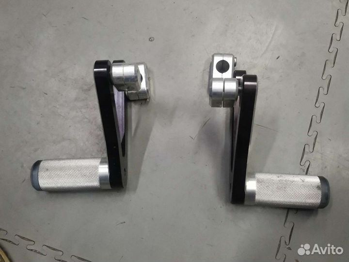 Задние пеги для мотоцикла с креплениями