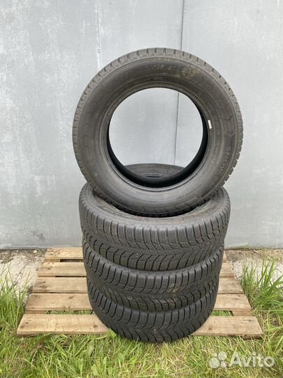 Triangle Snowlink TWT02 225/65 R17