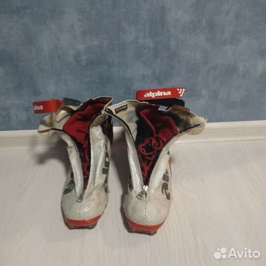 Лыжные ботинки коньковые alpina