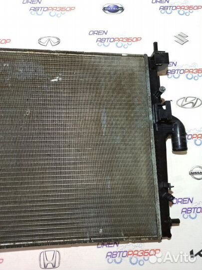 Радиатор охлаждения двигателя Renault Duster 1.6