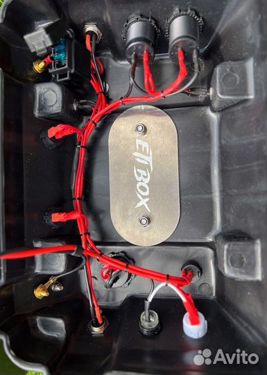 Ящик для аккумулятора в лодку палатку