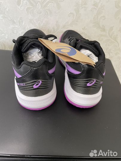 Теннисные кроссовки asics