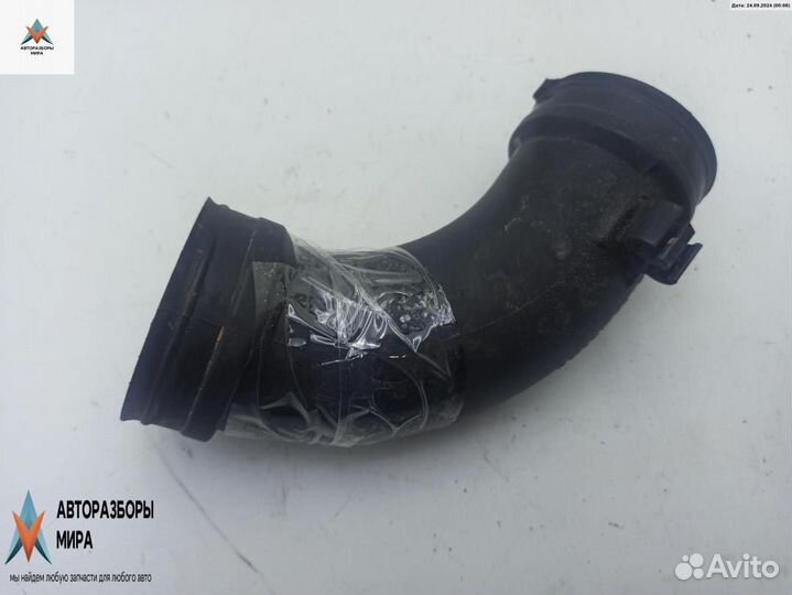 Патрубок воздушного фильтра Opel Zafira (A) 1999