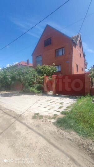 Дом 324,2 м² на участке 4 сот.