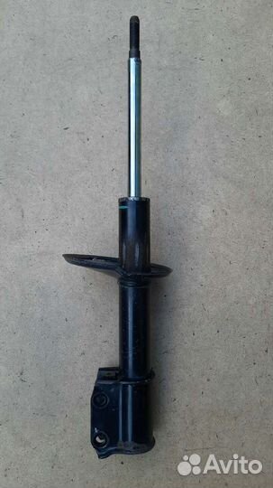 Передние амортизаторы Ларгус Логан Сандеро Ниссан