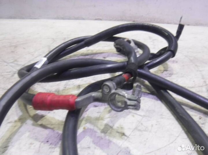 Клемма аккумулятора