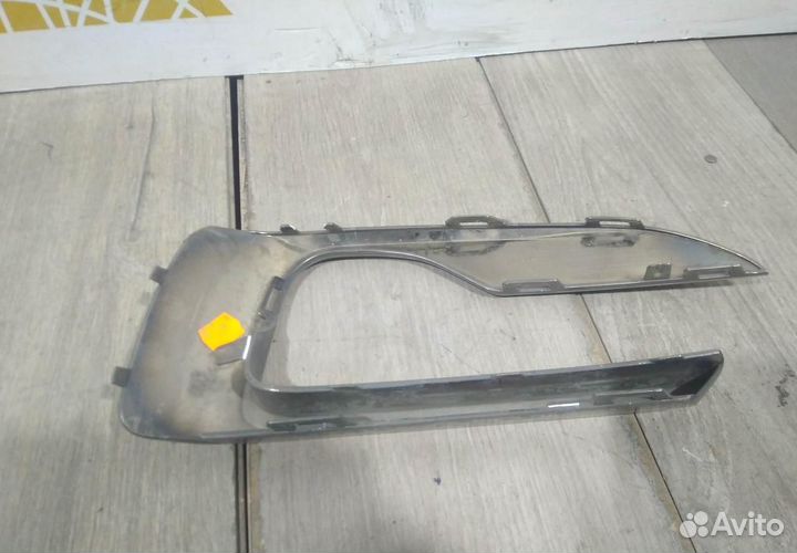 Накладка решетки переднего бампера левая бу BMW X6 F16 OEM 51117319789