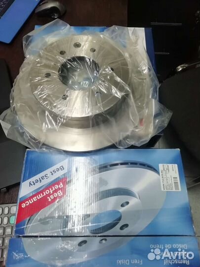 Тормозные диски на Mitsubishi Pajero 4 3.2