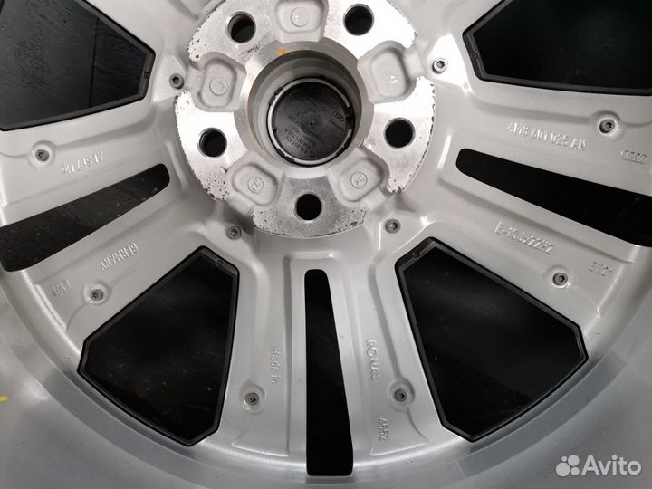 Оригинальные колеса на Audi Q8 / SQ8 R22