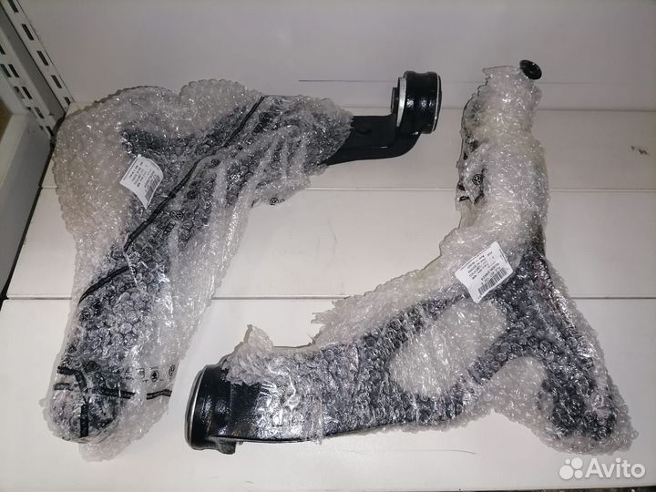 Рычаг передний Touareg Audi Q7 Porsche Cayenne