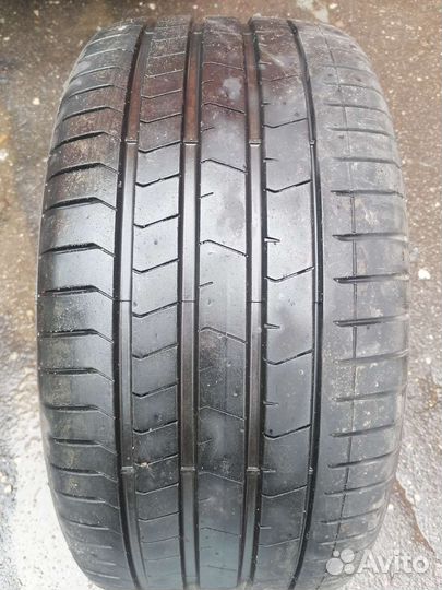 Pirelli P Zero 285/35 R20 и 285/35 R20