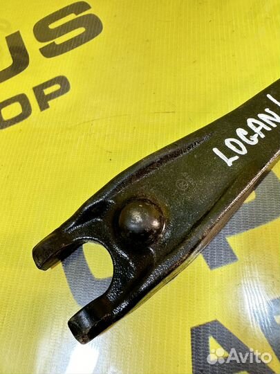 Вилка сцепление Renault Logan
