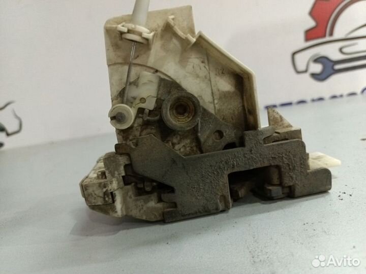 Замок двери Ford Focus