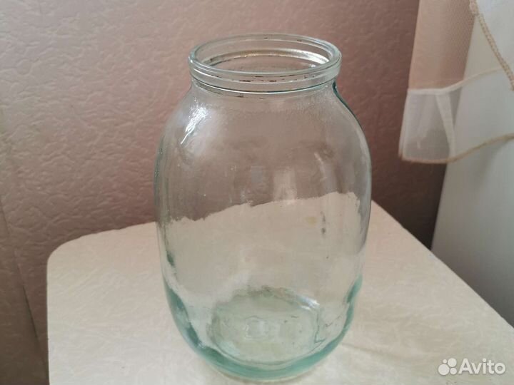 Банки стеклянные разной вместимости 3, 2, 1 и 0,5л