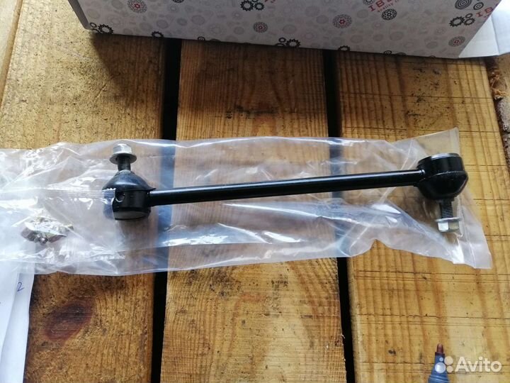 Стойка переднего стабилизатора Mazda 323 (BA) 1994