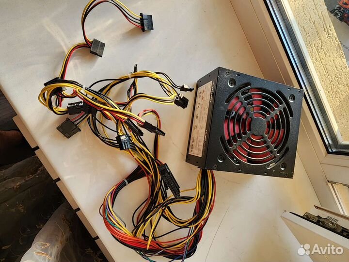 Блок питания 700w Xilence для пк