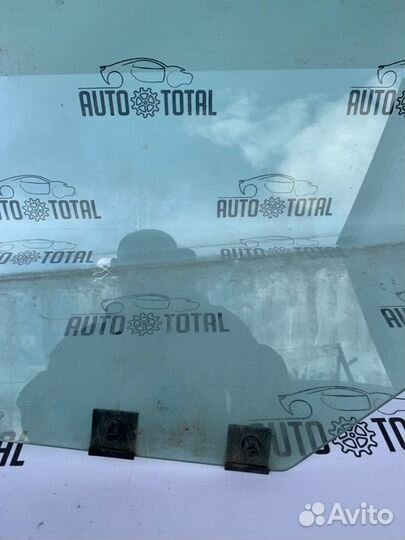 Стекло двери заднее левое Renault Symbol 2