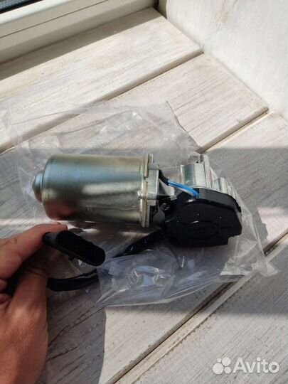Моторчик стеклоочистителя(дворников) ваз передний