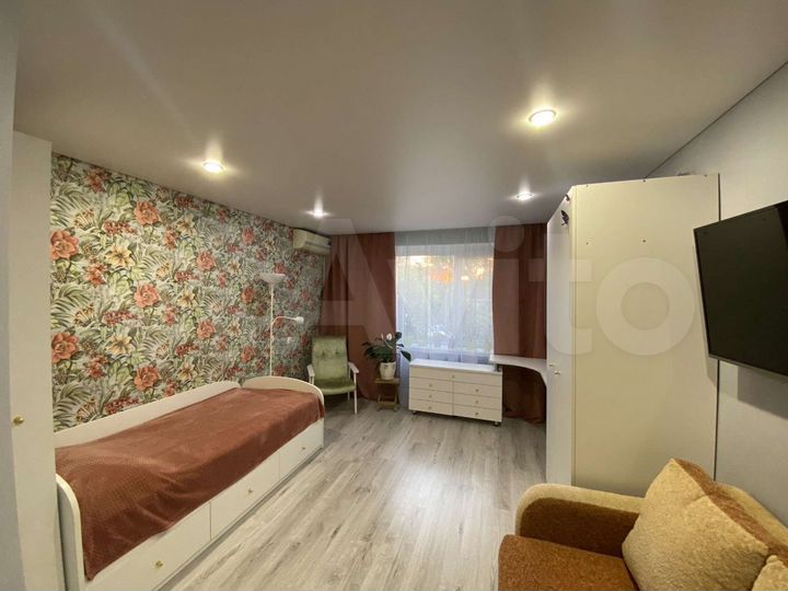 2-к. квартира, 72,4 м², 1/6 эт.