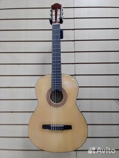 Купить классическую гитару Hohner HC06