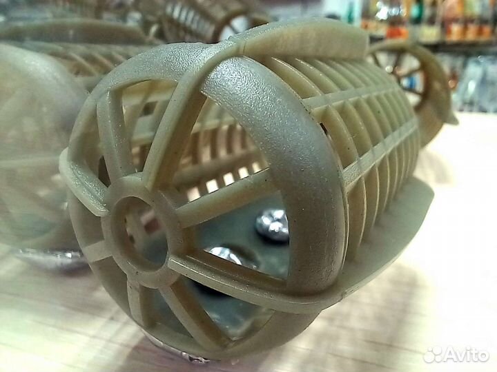 Кормушка фидерная