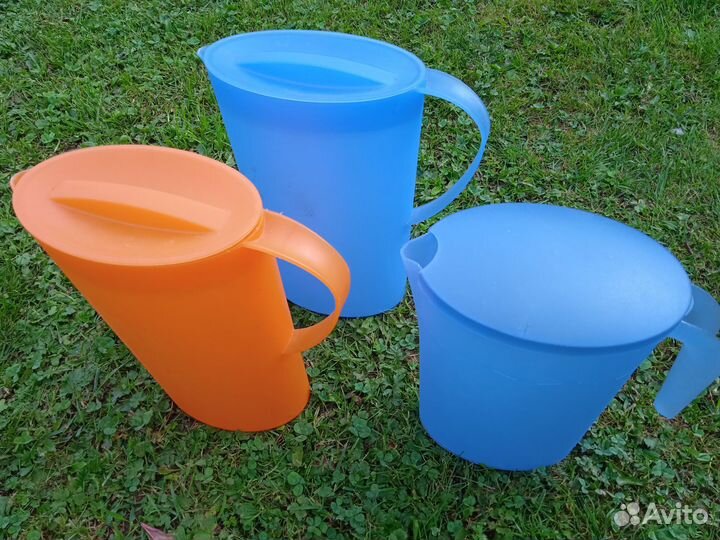 Кувшин пластиковый с крышкой ручкой