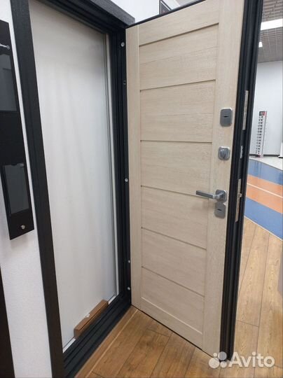 Входная дверь с терморазрывом Thermo Техно Декор