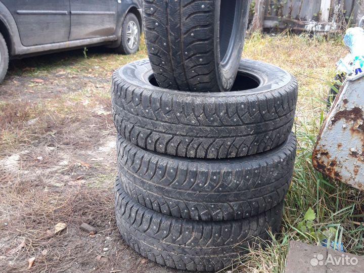 Bridgestone Ice Cruiser 7000 195/65 R15 91T