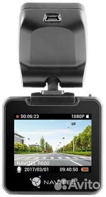 Автомобильный видеорегистратор Navitel R600