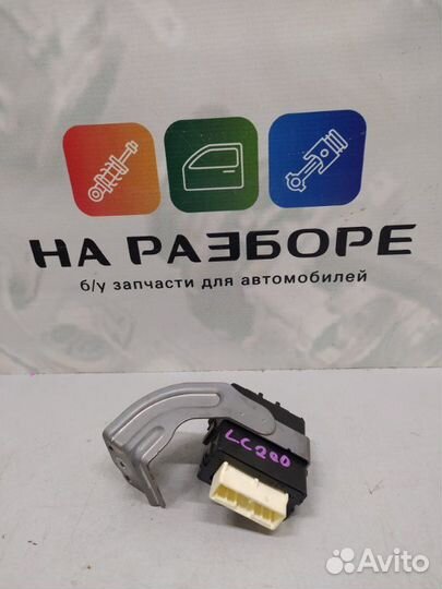 Реле стеклоочистителя Toyota Land Cruiser 200