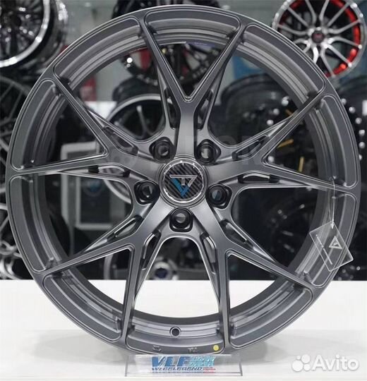 Диски R19 8,5j 5x114,3 ET38 Wheelegend VLF28 HB