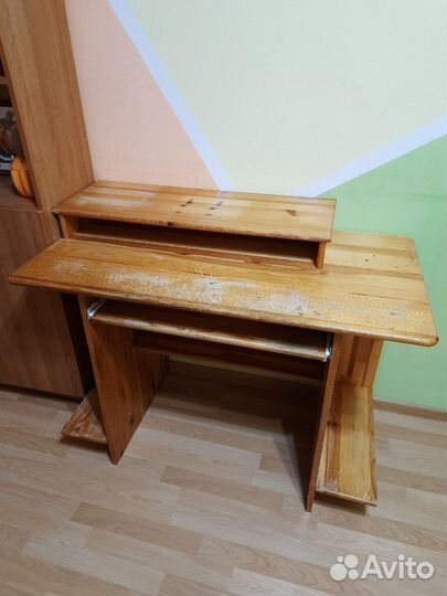 Бесплатно компьютерный стол