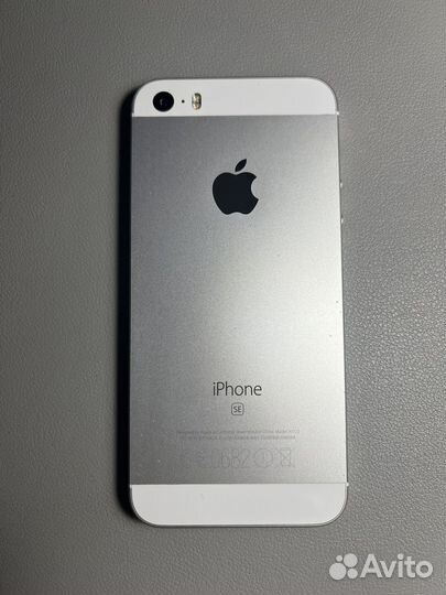 iPhone SE, 32 ГБ