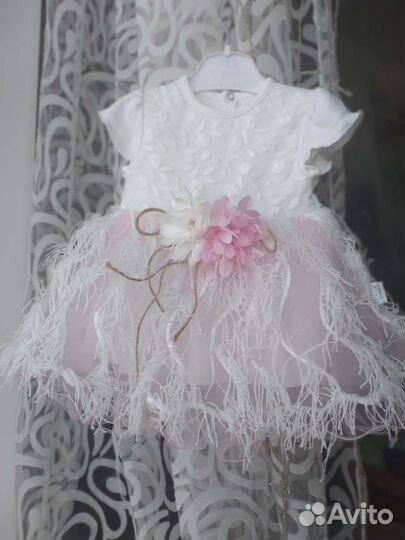 Нарядное платье для девочки на годик