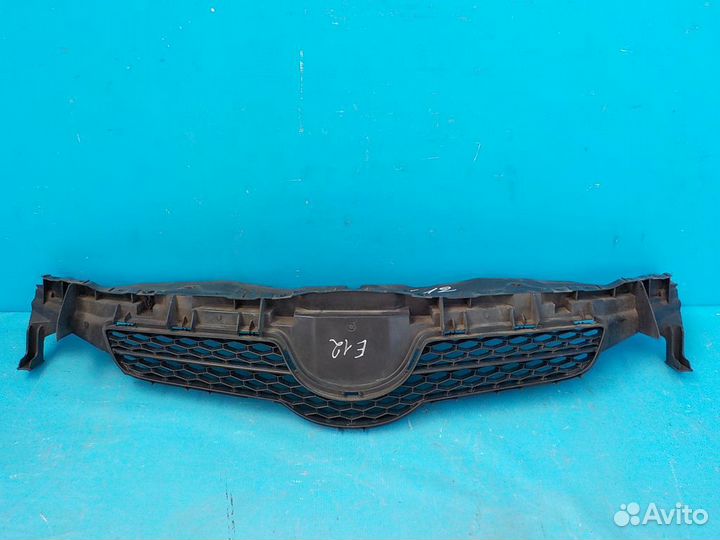 Решетка радиатора toyota Auris (E15) 2006-2012