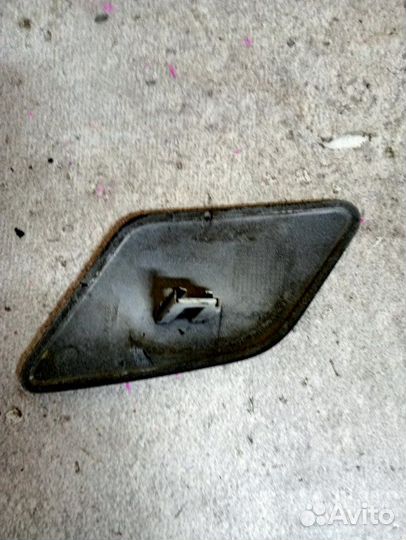 Заглушка бампера передняя правая Volvo V50 B5254T3